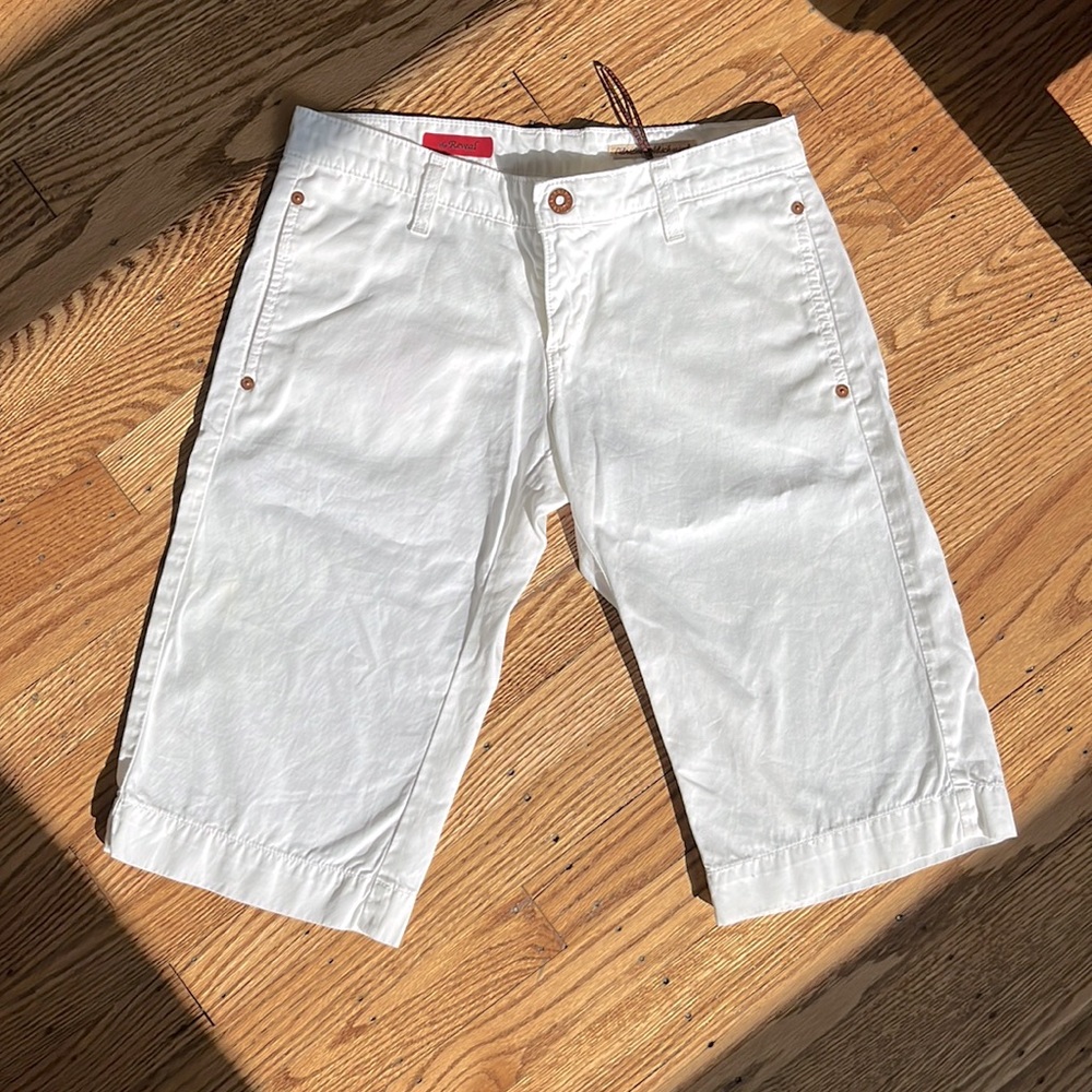 AG 100% Cotton Long White Shorts, Size 26.